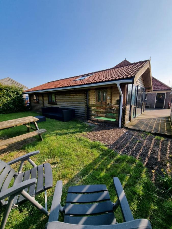 Finse Woning Op Camping De Tulpenweide Breezand Luaran gambar