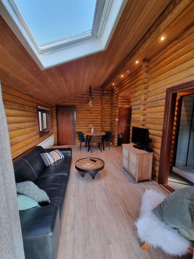 Finse Woning Op Camping De Tulpenweide Breezand Luaran gambar